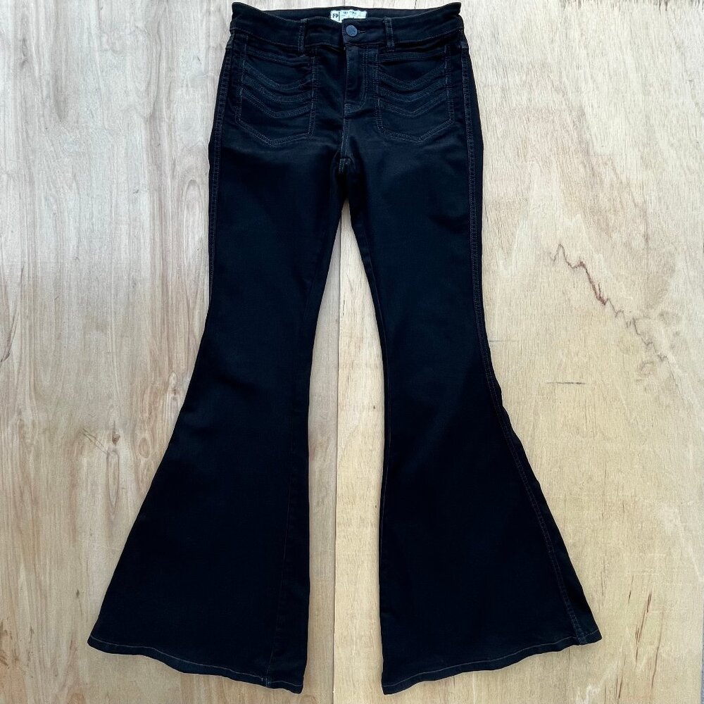 FREE PEOPLE WIDE LEG BELL BOTTOM WOMEN’S JEANS sz 27 Black Low Rise Denim